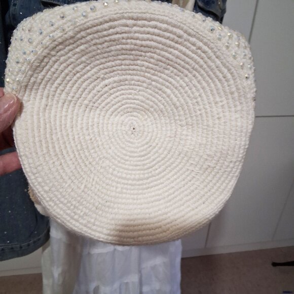 This item is a handcrafted Wayuu mochila bag from Colombia crystals beaded - Picture 9 of 10